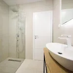 Apartman 1 Bedroom Lovely In