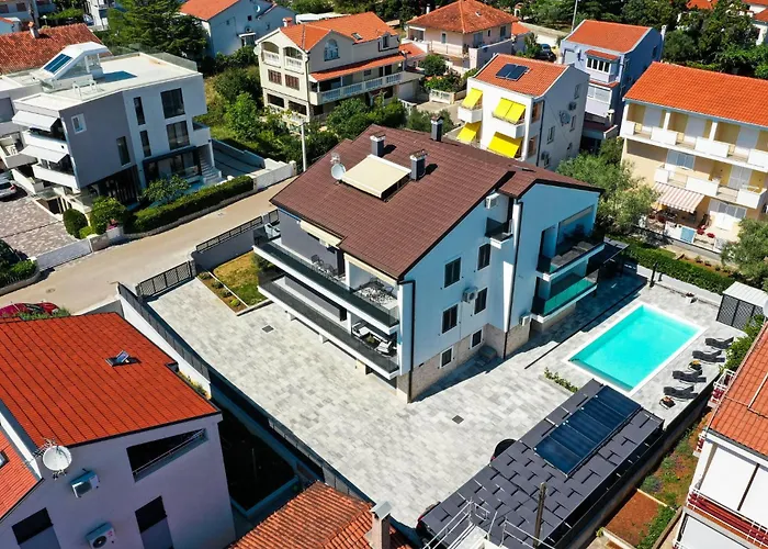 1 Bedroom Lovely In * Zara